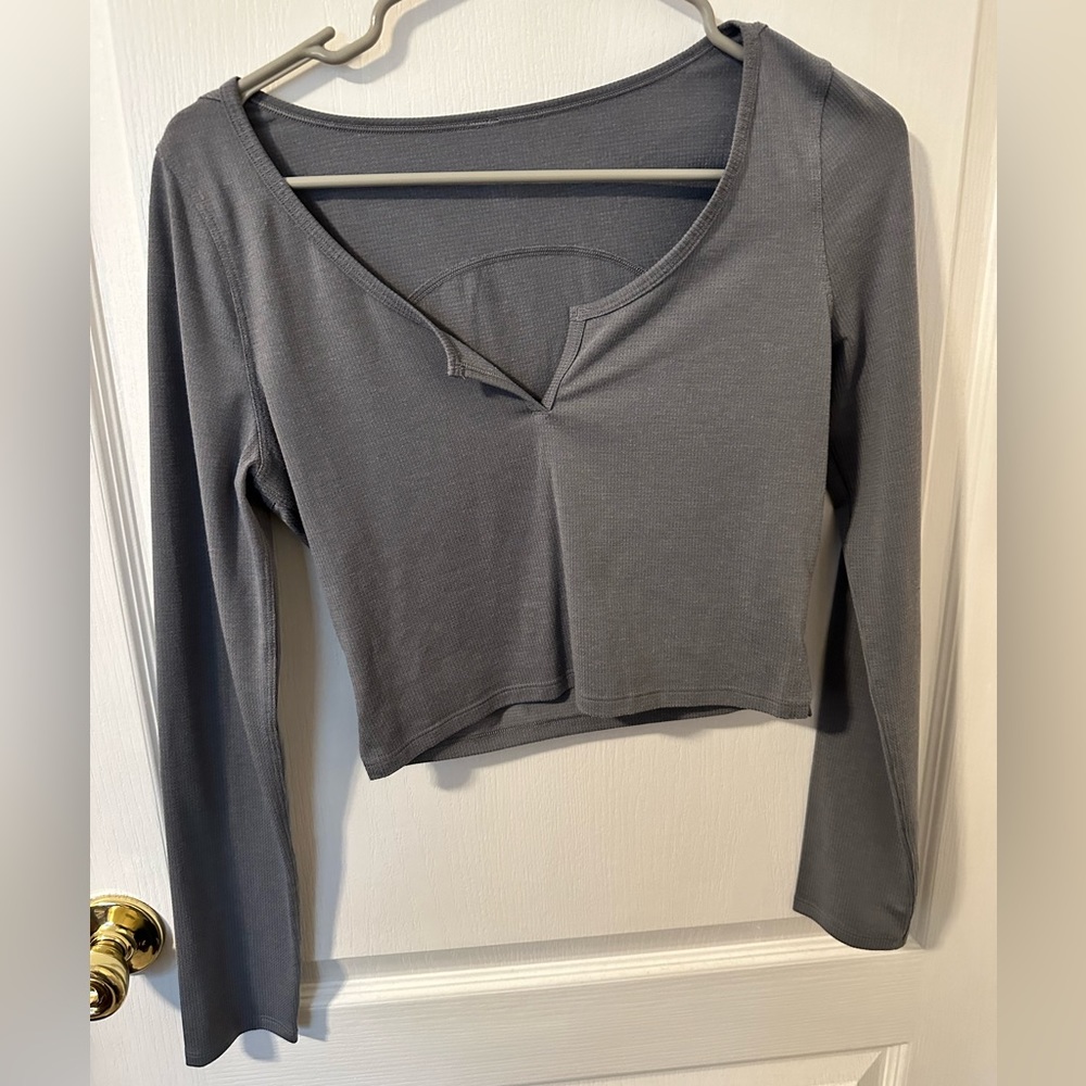 Lululemon cropped Henley long sleeve